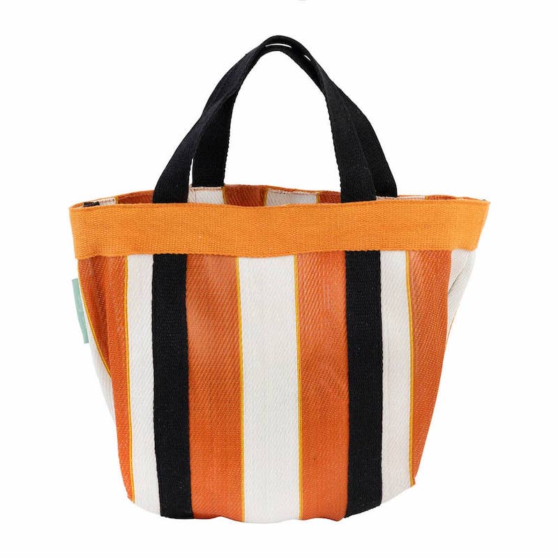 recycled-plastic-spider-tote-bag-halloween-decor-4