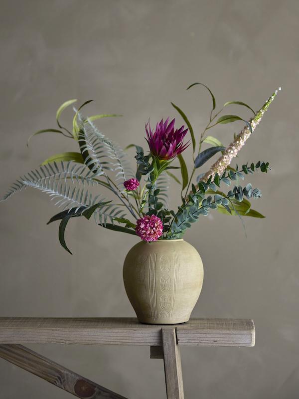82061536_50