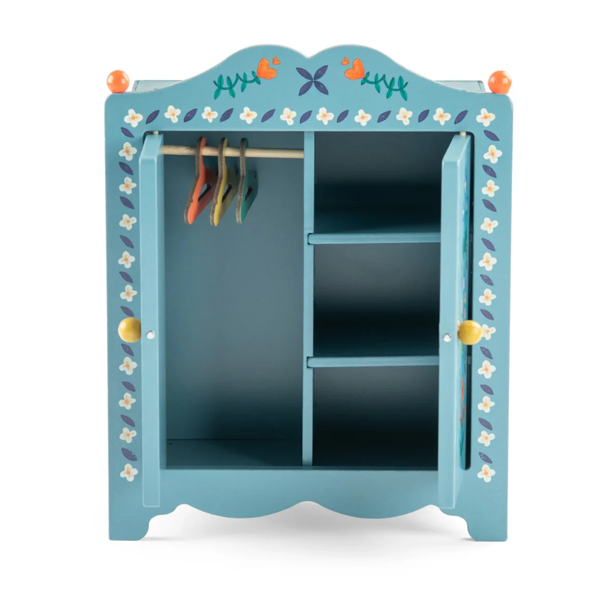 les-minouchkas-the-wardrobe-3