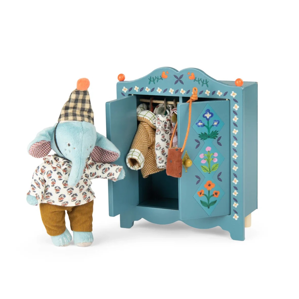 les-minouchkas-the-wardrobe-8